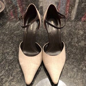 Linen Heals Women’s Size 10